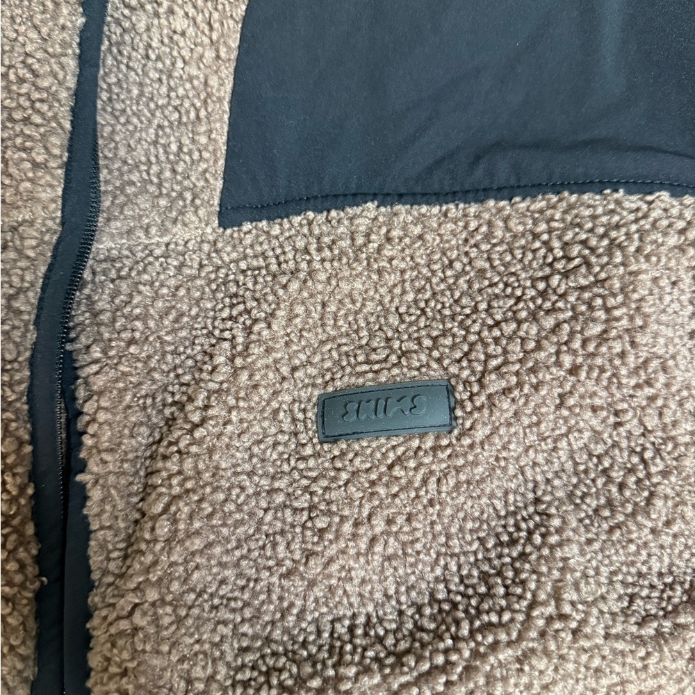 SKIMS TEDDY BOXY ZIP UP JACKET NWOT - Picture 7 of 10
